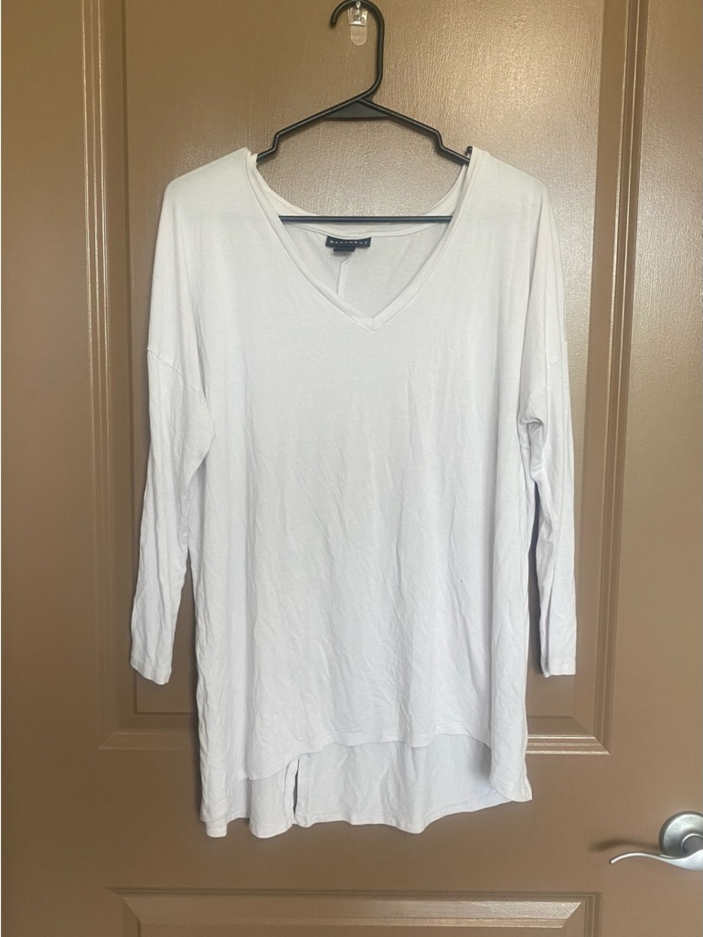 Metaphor White V-Neck Long Sleeve Tunic Top